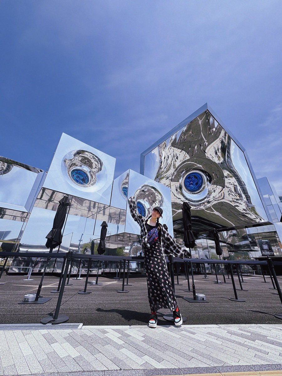 同い年の天才が、日々こんなに逃げないで向き合い考えながらこんなに素晴らしいものを生み出し創り届けているのだから、わたしがんばらないわけにいかないな。
落合さんの作品に触れると、ゆるされてるのにがんばりたいな。って気持ちになる。