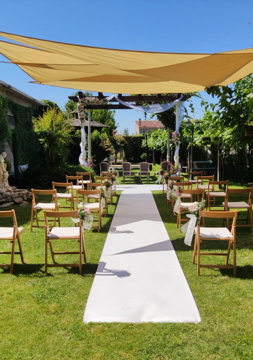 ✅rollos de moqueta ferial de 1 m, 2 m  y 4  m de ancho
✅con envío gratuito en 24–72 h,
✅ variedad extensa de colores y certificación ignífuga (Bfl‑s1)
                                       cespedypavimentos.es 

#MoquetaFerial #Decoracion  #Fiestas #Eventos #Bodas