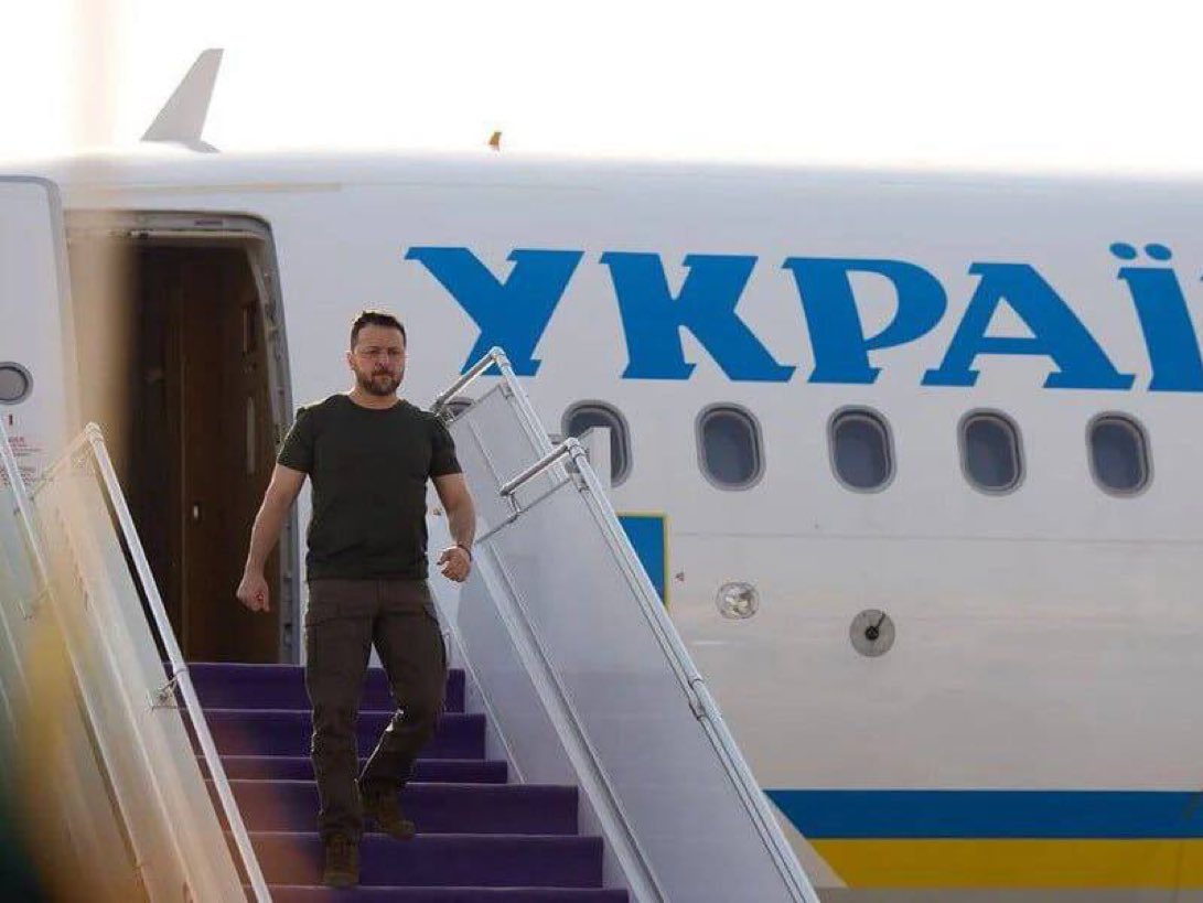 No red carpet. No greeting from Trump.