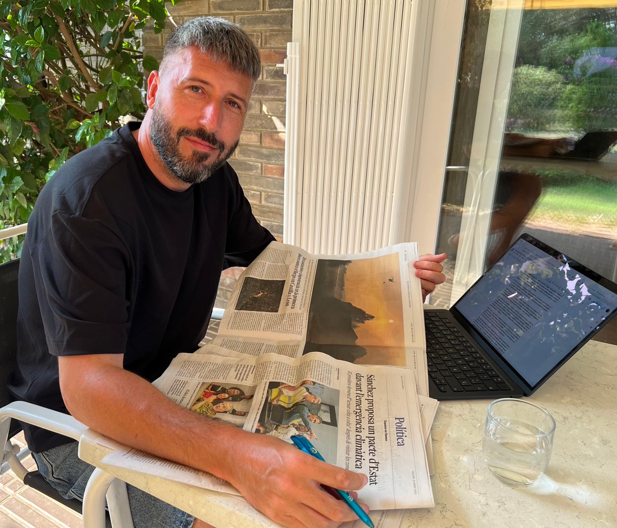 versiorac1's tweet image. Torna @alex_cubero per explicar-nos l&apos;actualitat política. 

➡️La guerra política entre Moncloa i PP per la gestió dels incendis
➡️La cançó amb to burleta de Koldo
➡️Oriol Junqueras des de la Universitat Catalana d&apos;Estiu

📻rac1.cat/directe