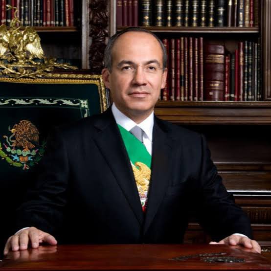 PEDRO FERRIZ (@pedroferriz3) on Twitter photo Hoy es cumpleaños del mejor presidente de México
<a href="/FelipeCalderon/">Felipe Calderón 🇲🇽🇺🇦</a>
Felicidades comandante Hoy es cumpleaños del mejor presidente de México
<a href="/FelipeCalderon/">Felipe Calderón 🇲🇽🇺🇦</a>
Felicidades comandante
