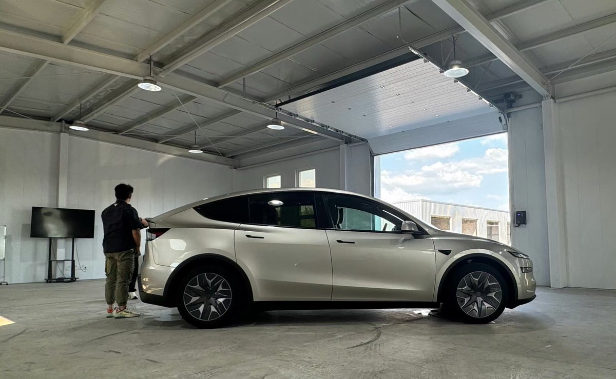 Tslachan's tweet photo. Model Y L interior design https://t.co/Fe9uHxWBLJ