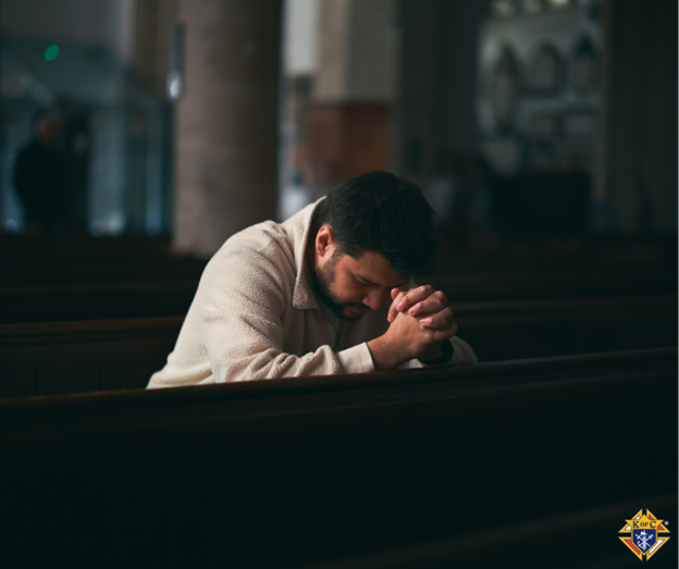 👑 “For everyone who exalts himself will be humbled, but the one who humbles himself will be exalted.” (Luke 14:11)

In this Sunday’s Gospel, Jesus turns our ideas of honor and reward upside down.

He reminds us: greatness in the Kingdom of God isn’t about status or recognition.