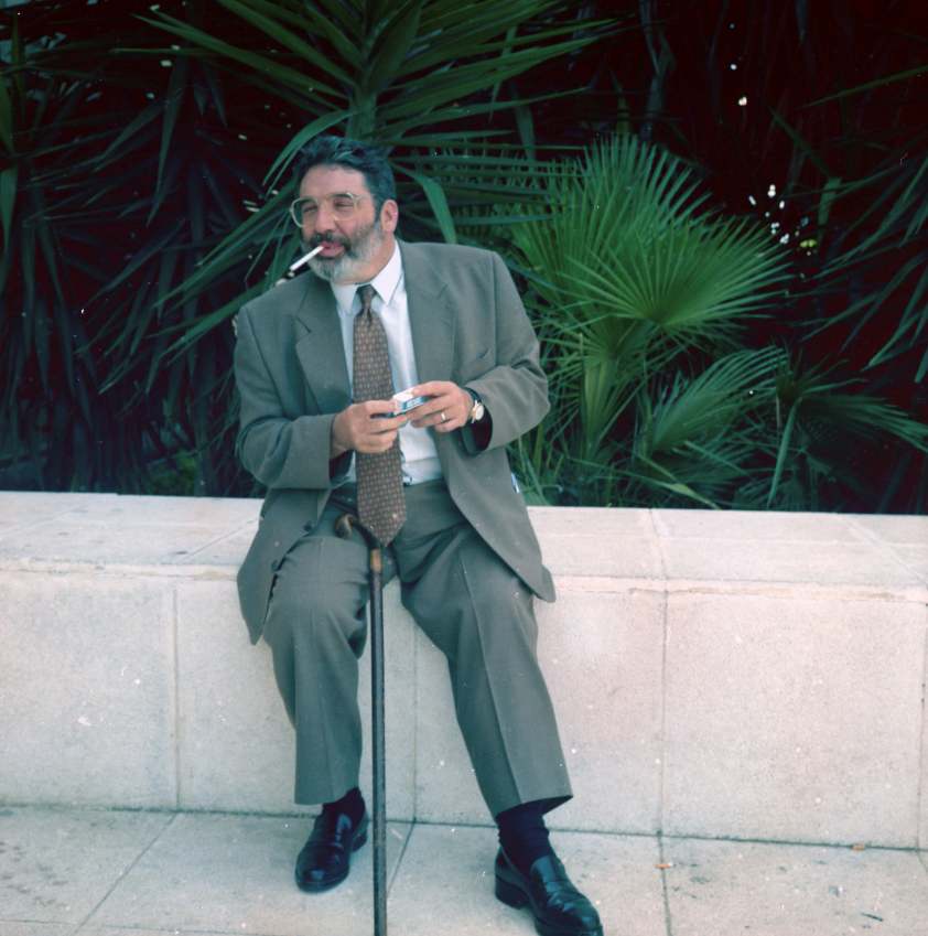 😥 Ens unim al dol dels familiars, amics i companys d'Eduard Carbonell i Esteller (1946-2025), tot un referent en la gestió del patrimoni històric del nostre país des d'una de les seves grans infraestructures culturals, el <a href="/MuseuNac_Cat/">Museu Nacional d'Art de Catalunya | MNAC</a> 🏛️

Descansi en pau.

📸 ANC1-1236-N-9602👇