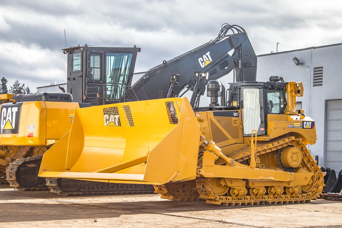 PetersonCat's tweet photo. A beautiful sight to see 🤩 

repair or rebuild now, you can pay later! Your Cat Card’s got you covered! 

Find out more: https://t.co/rk5mNbe5aJ

#PetersonCat #HeavyMachinery #BuiltToBeRebuilt #CatYellow #LetsDoTheWork #HeavyEquipment #HeavyMachinery #CatEquipment #Construction https://t.co/QC7hg2Knq9