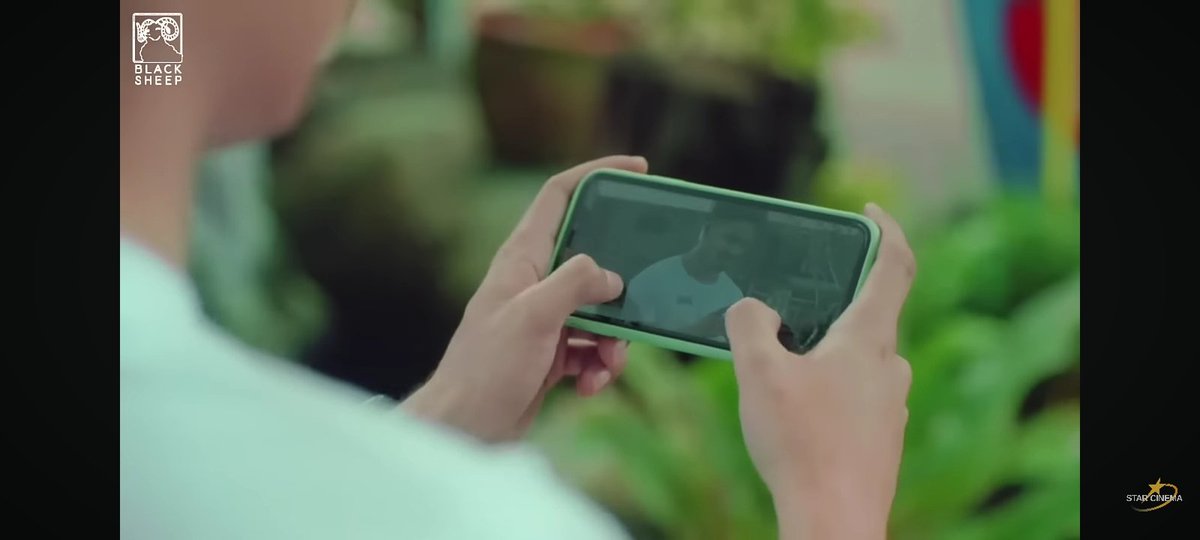 none_nona2nd's tweet image. What's kind of this behavior Puja?

#HelloStranger #HelloStrangerTheMovie