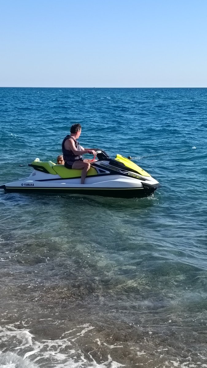 Hallo, liebe Leute. Ich weiß, ich bin nicht so oft Präsent. Bitte habt etwas Nachsicht. Ich liebe Euch. 🤗