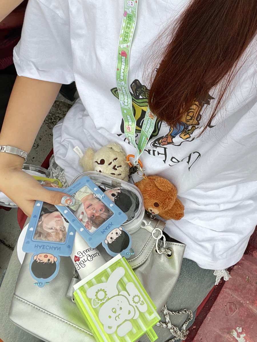 milyyyou's tweet photo. พี่เส้นไม่ท้อน้องดรีมไม่ทิ้ง ㅠㅠ
🫳🏻🩵☔️🎆

#TDS4inBKK_DAY1 
#THEDREAMSHOW4_in_BKK
#NCTDREAM_THEDREAMSHOW4_BANGKOK https://t.co/bTwGdYyilA