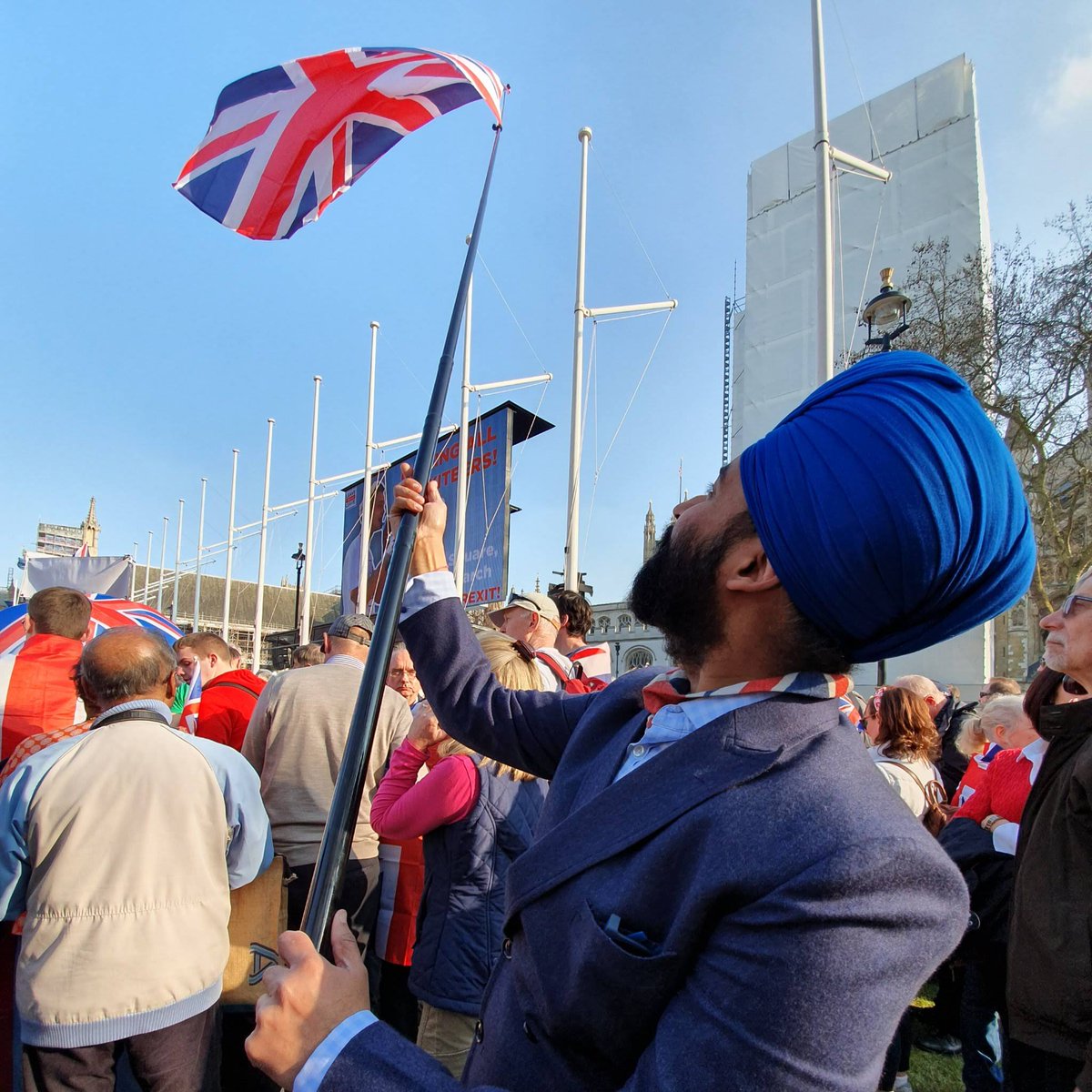 amanbhogal's tweet image. We will fly this flag of freedom, we will raise this flag of hope, we will always honour this flag of liberty.

This Red, White and Blue is my flag, this is your flag, this is OUR flag!
Be proud, fly the 🇬🇧, be a patriot.

The Britain-hating Leftwallahs can go fly a kite...