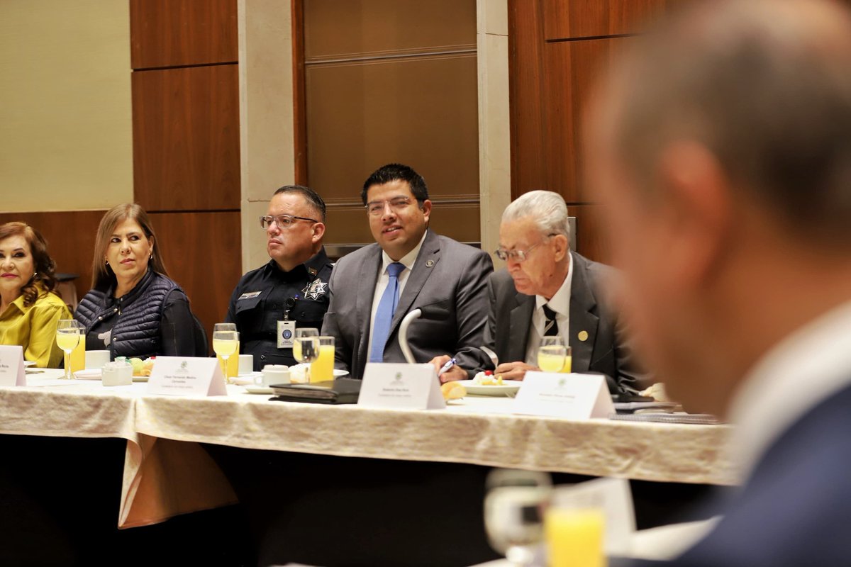 César Medina tweet media