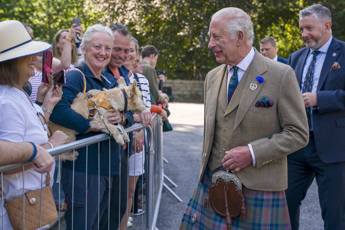 The Royal Family tweet media