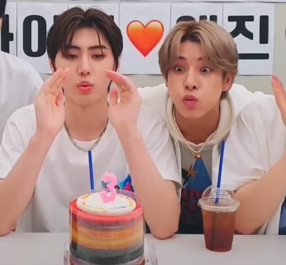 인녕하세요 오을은 제 생일이에요