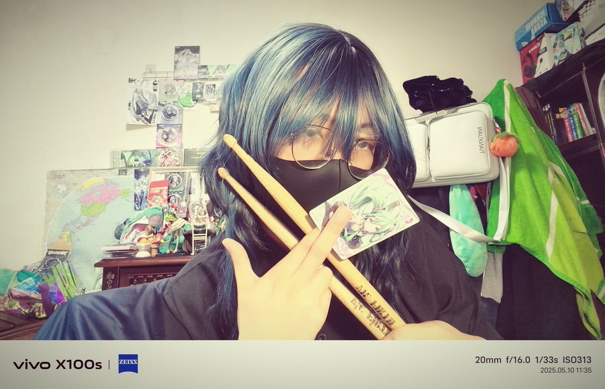 复活了喵 终于用上正版小火箭了喵（）