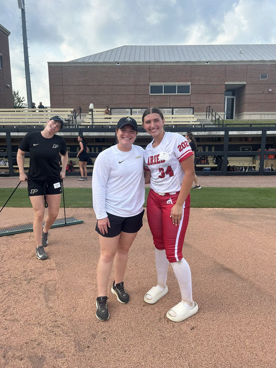 Thanks to <a href="/PurdueSoftball/">Purdue Softball</a> for putting on a great camp! 
<a href="/CoachMFrezzotti/">Magali Frezzotti</a> <a href="/katethegreat07/">Kate Claypool</a> <a href="/iowa_aries/">Iowa Aries</a>