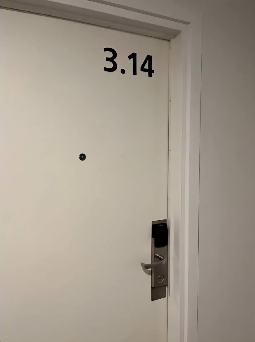 MagdaMarrkefka's tweet photo. 😁 "pi razy drzwi" 😉
#pi #π #LiczbaPi https://t.co/U2HOpRTK0F