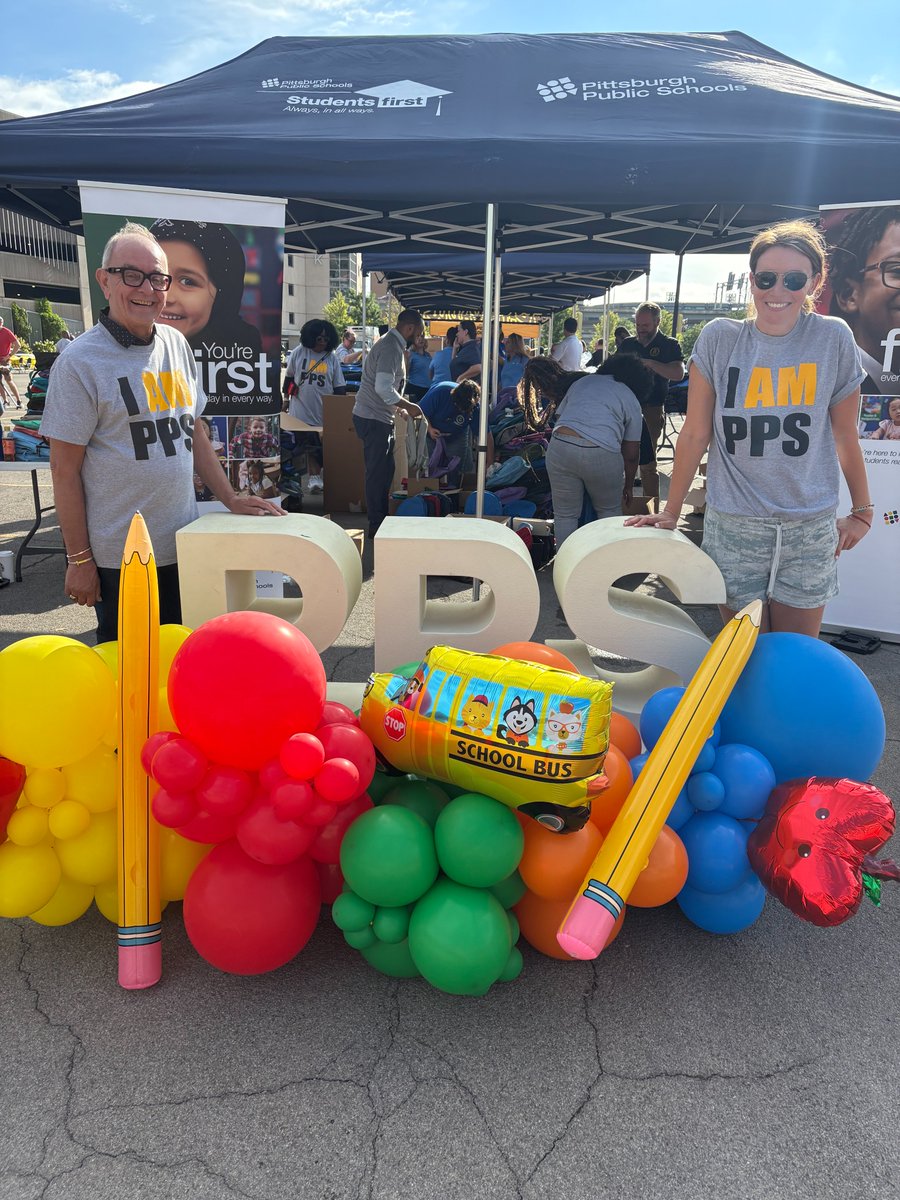 PGHController's tweet image. Volunteering at the @PPSnews backpack and school supply distribution today. Huge thanks to Mercedes Williams for organizing everything, and thanks to @CharlieBatch16 and his dog Pluto for coming by! Grateful to everyone who donated and volunteered to make this possible.