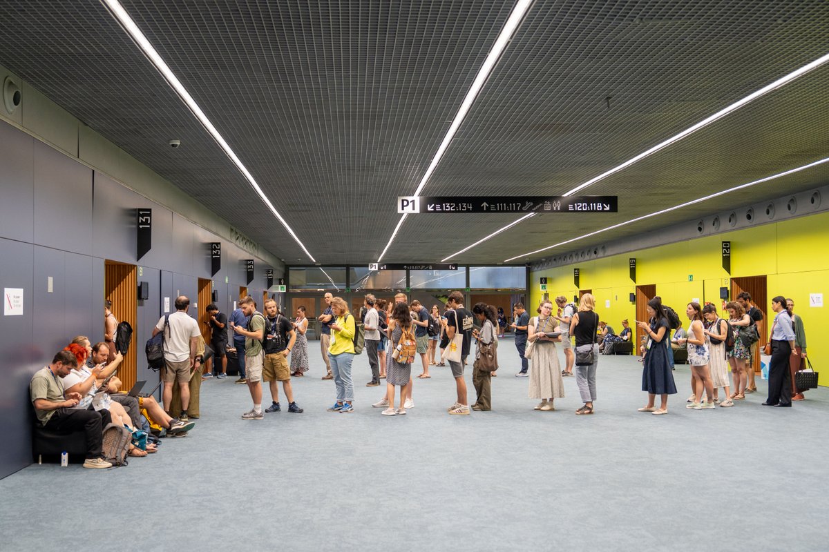 CCIB_Forum's tweet photo. 🧬 The Evolutionary Biology Congress #ESEB2025 brings together this week at the @CCIB_Forum over 1,900 scientists from 60 countries. 🌍

From August 18 to 22, the CCIB becomes the hub of cutting-edge science in evolutionary biology, with a program that includes 50 symposia and multiple parallel sessions

This congress attracts experts from disciplines such as genomics, paleontology, developmental biology, evolutionary medicine, and biodiversity, among others.

Welcome! 

@Fira_Barcelona @eseb2025