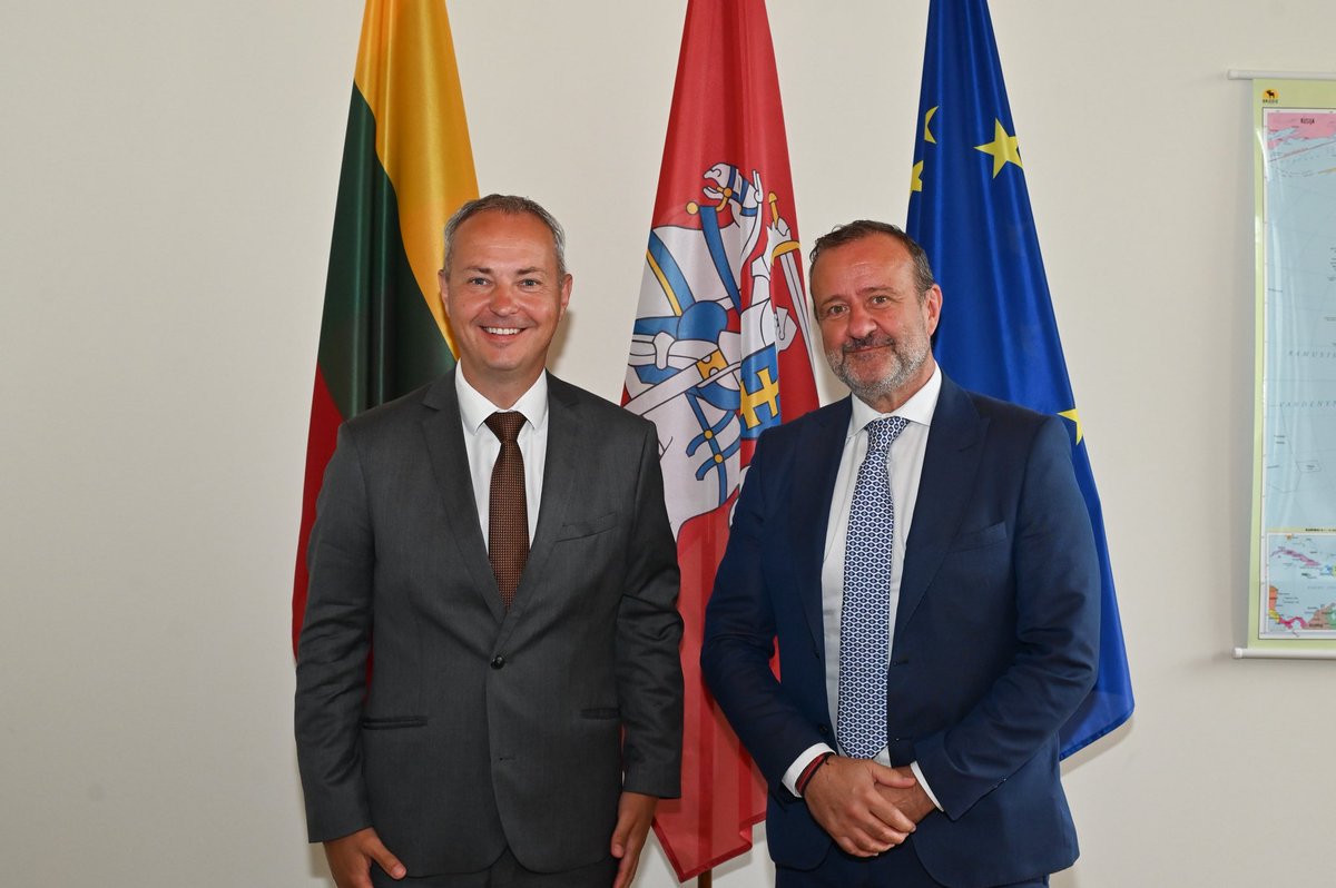 pranevicius's tweet photo. Had the pleasure of meeting @GianlucaRocco_, Head of the International Organization for Migration (IOM) Subregional Office in Brussels. Reaffirmed 🇱🇹support for IOM’s work &amp; continued constructive cooperation. Discussed migration, migrant rights &amp; support to 🇺🇦 refugees https://t.co/MqISWEbLz7