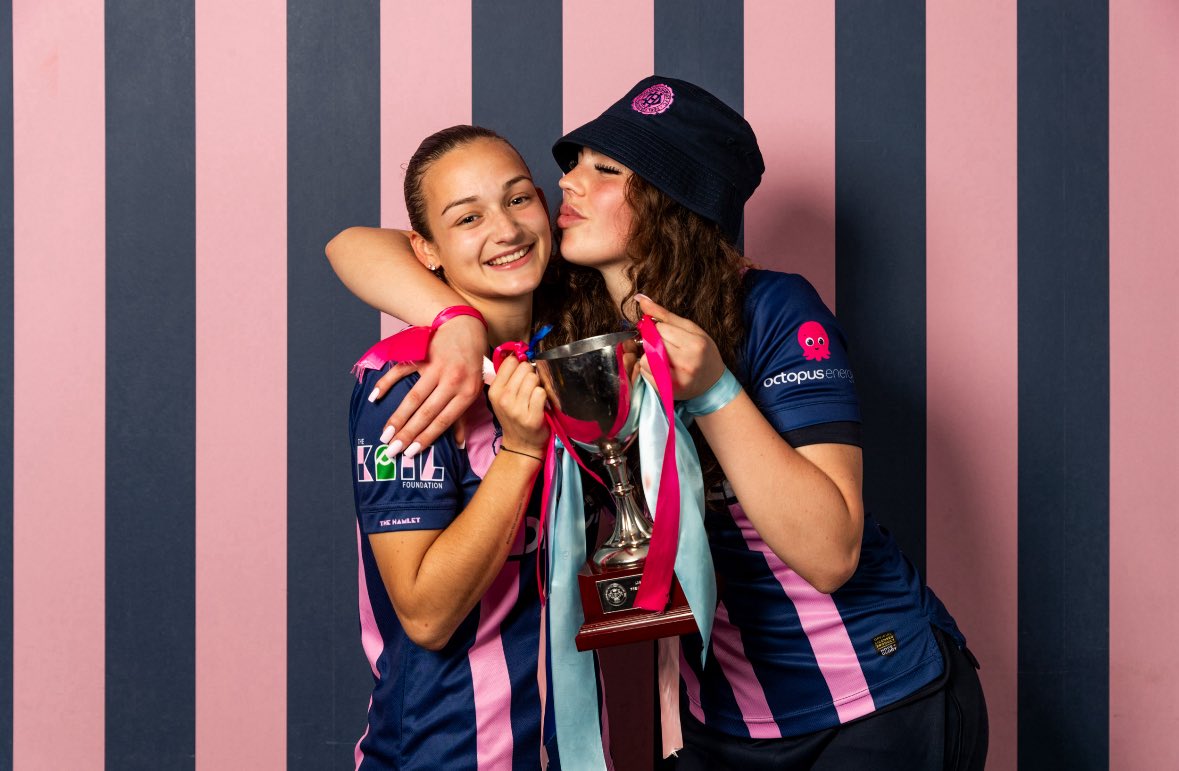 Lily Price tweet media