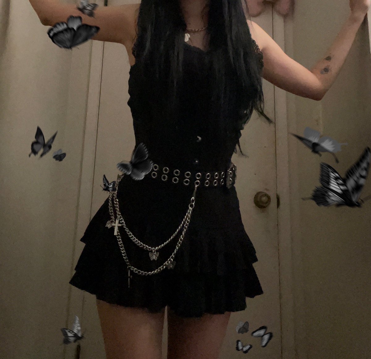 bvnnyfangs's tweet photo. Doll 𓉸ྀི she/her 𓉸ྀི MDNI

𝜗𝜚 horror
𝜗𝜚 physical media
𝜗𝜚 Anime and manga
𝜗𝜚 Marvel rivals, overwatch, valorant 
𝜗𝜚 silent hill, resident evil, fatal frame
𝜗𝜚 dead by daylight 
𝜗𝜚 Alice the madness returns

♡/⟳ to be moots⋆.˚ https://t.co/qy8CxNN7bc