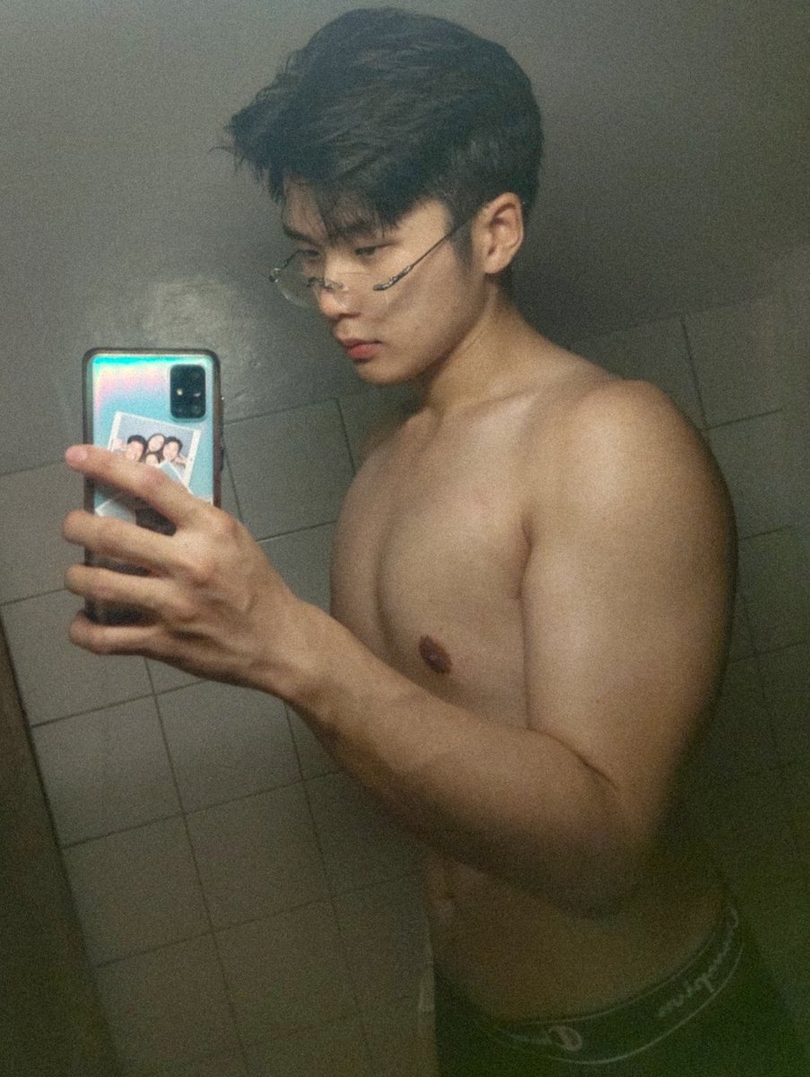 come kiss me and bite me