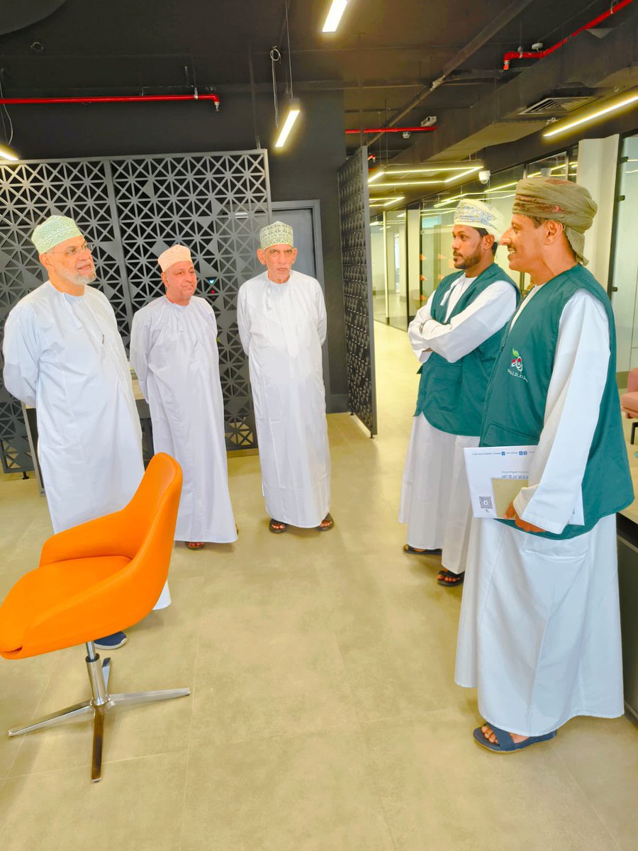 قام أعضاء من فريق طاقة الخيري بزيارة جمعية الرحمة الخيرية 
التقوا خلال الزيارة بمسؤولي الجمعية ، وهدفت الزيارة إلى التعاون  وتعزيز الدور الفاعل بين الفريق والجمعية في الشراكة المجتمعية لخدمة المجتمع وتعزيز الجهود الإنسانية.
#فريق_طاقة_الخيري
 #جمعية_الرحمة_الخيرية