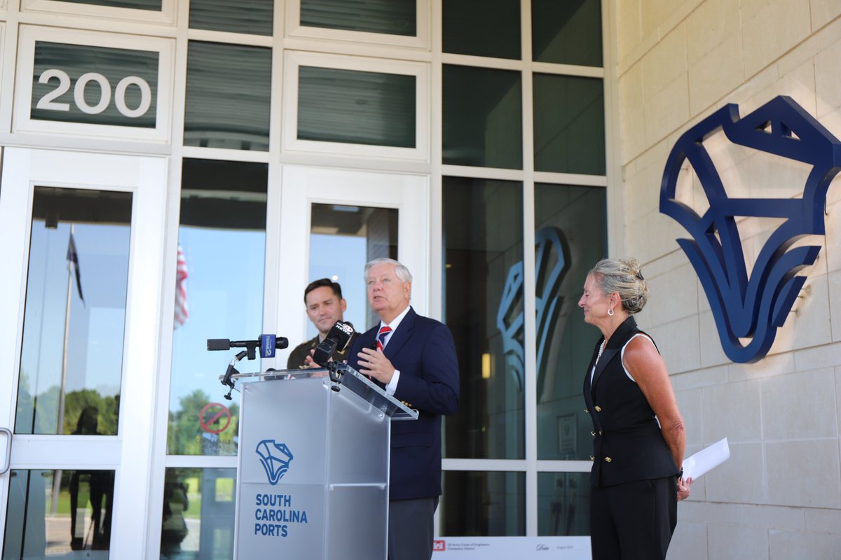 LindseyGrahamSC's tweet photo. Today I joined @SCPorts President and CEO Barbara Melvin and Lt. Col. Todd Mainwaring, district commander of @USACEHQ Charleston District, to mark the final federal reimbursement to the state of South Carolina for the harbor deepening project.

This is great news for the Port of Charleston and the people of South Carolina. Success doesn’t just happen – you’ve got to roll up your sleeves and stay engaged – and that’s what we did. As a state, federal and local team, we devised a creative solution to ensure that SC Ports had the deepest harbor on the East Coast.