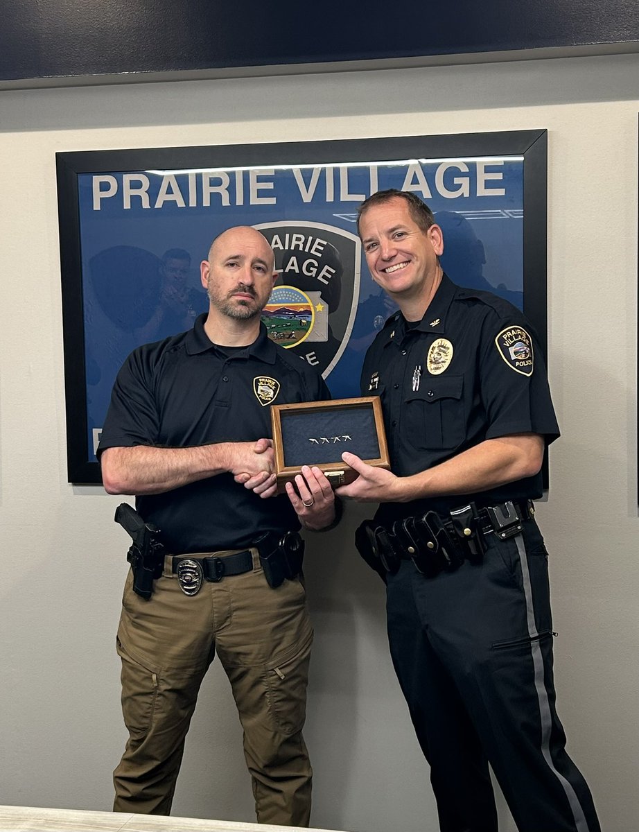 Congratulations to Detective Ryan Warkentin who has been with our Department for 20 years. 🎉  Thank you for your dedication and service Detective!