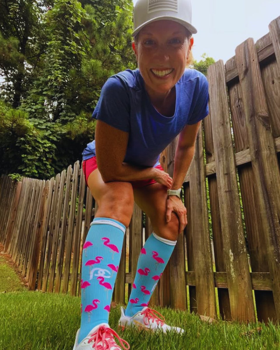 PROCompression's tweet photo. 🦩 Stand tall, run strong, and flock to the fun! These flamingo socks are a whole mood. Who's strutting into the week with style? 💙✨ #PROCompression #PowerYourPassion #FlamingoStyle #RunWithStyle #HappyFeet #MilesOfSmiles https://t.co/sI7tjSajT1