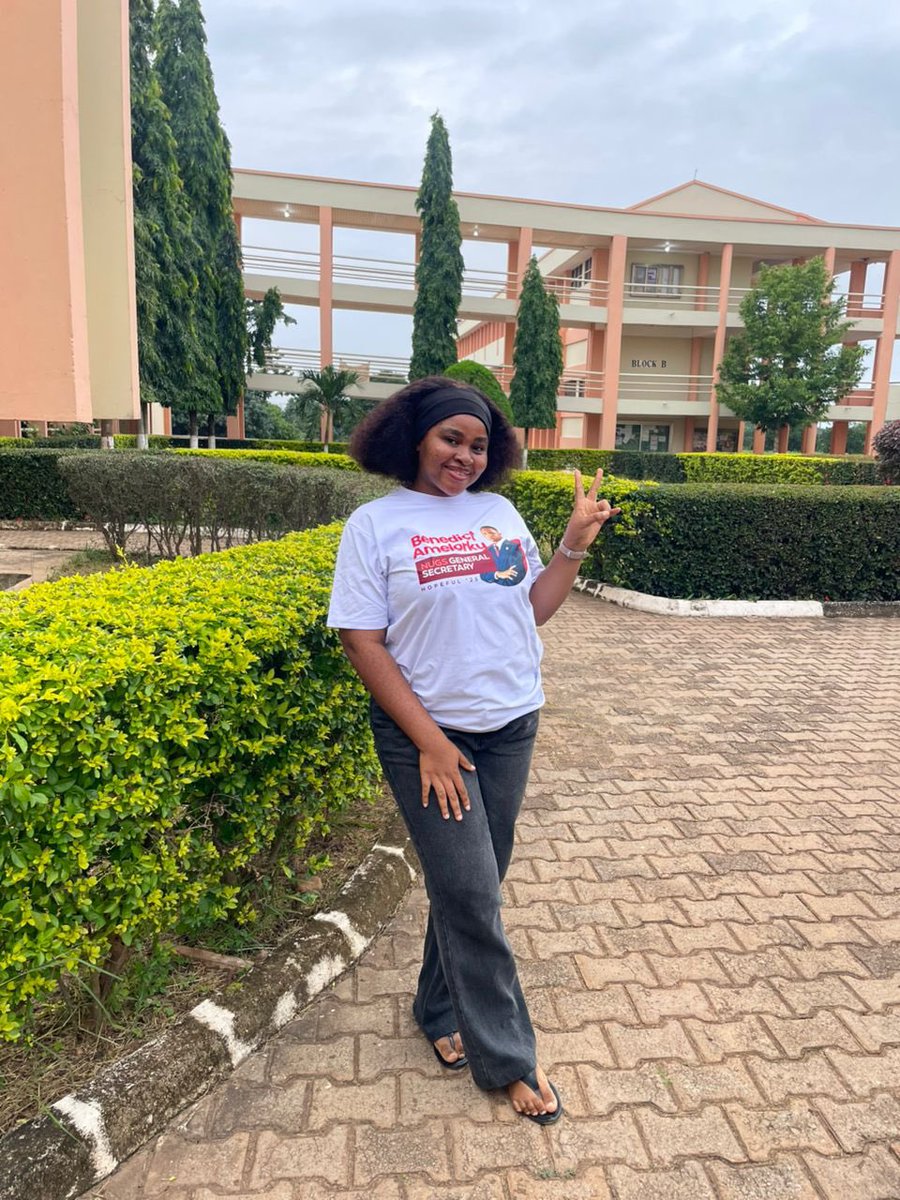 Amelorku Benedict (@theschoolboy21) on Twitter photo Don't be pushed around by the fears in your mind. Be led by the dreams in your heart." - Roy T. Bennett
Have a great week ❤️
#LetsKeepMoving
#ELLT’25 Don't be pushed around by the fears in your mind. Be led by the dreams in your heart." - Roy T. Bennett
Have a great week ❤️
#LetsKeepMoving
#ELLT’25