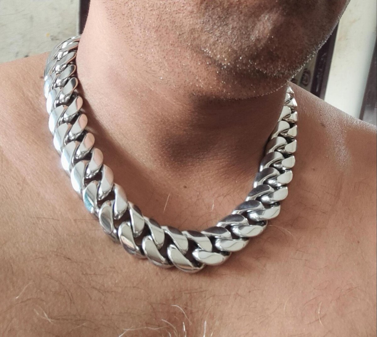 cubanbracelets's tweet image. ✨ Bold. Shiny. Timeless. This solid 925 sterling silver Cuban (Curb) chain set includes both a necklace and bracelet — designed for those who love heavy, minimalist silver jewelry. #SterlingSilver #CubanChain #MinimalistJewelry #UnisexStyle #silverset 

cubanbracelets.com/products/heavy…