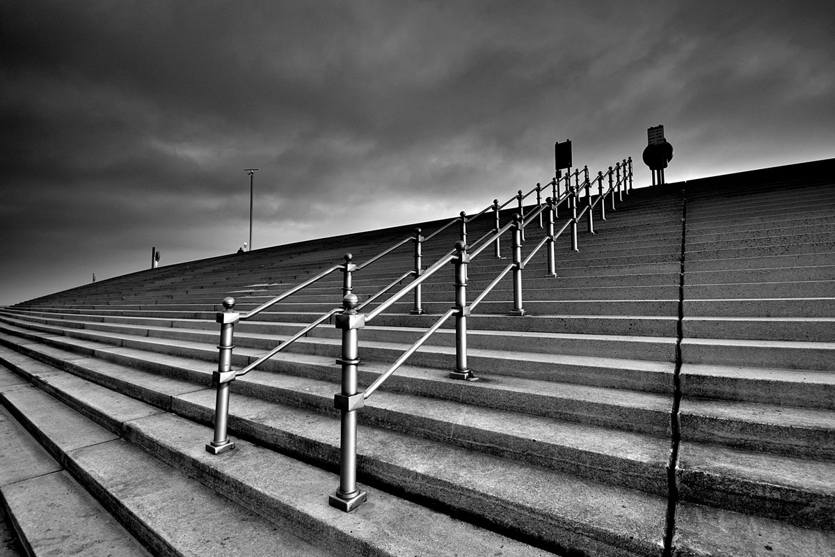 Promenade at #LythamStAnnes early this morning.
#blackandwhitephotography #landscapephotography #photography #seaside