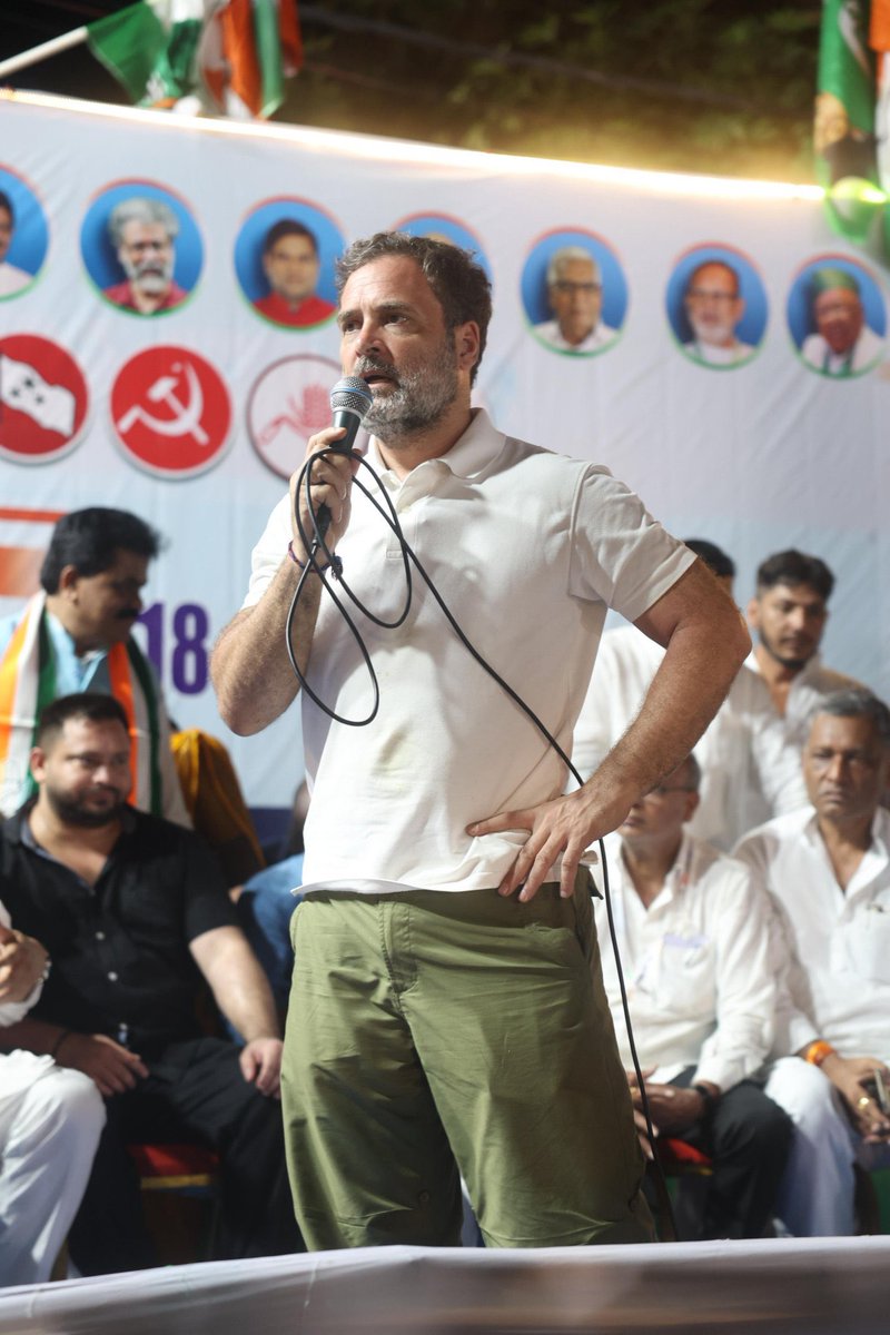 Gurpreet Garry Walia (@garrywalia_) on Twitter photo हलफनामा चाहिए तेरे को , मैं नहीं देगा 
तस्वीर को देख कर मुझे ऐसा लगा 😂 हलफनामा चाहिए तेरे को , मैं नहीं देगा 
तस्वीर को देख कर मुझे ऐसा लगा 😂