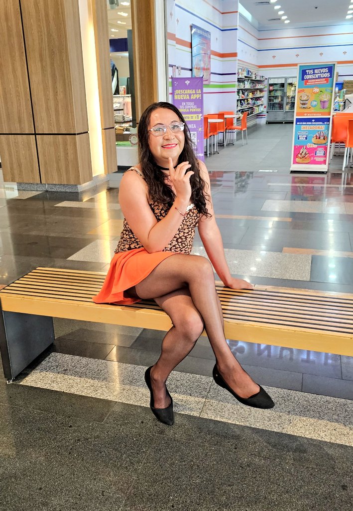 Holi!
Alguien busca una secretaria sexy jeje, bueno si no estoy yo jaja!
No enserio chicos, alguien sabe de algún trabajo estable porfi, manden mensajito sipi!
Es que las ventas ya no dan jeje, besitos ricos... 😘