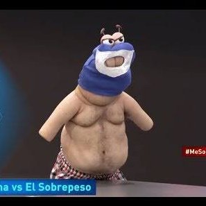 El Escorpión Dorado parece el Compayito Luchador jaja.