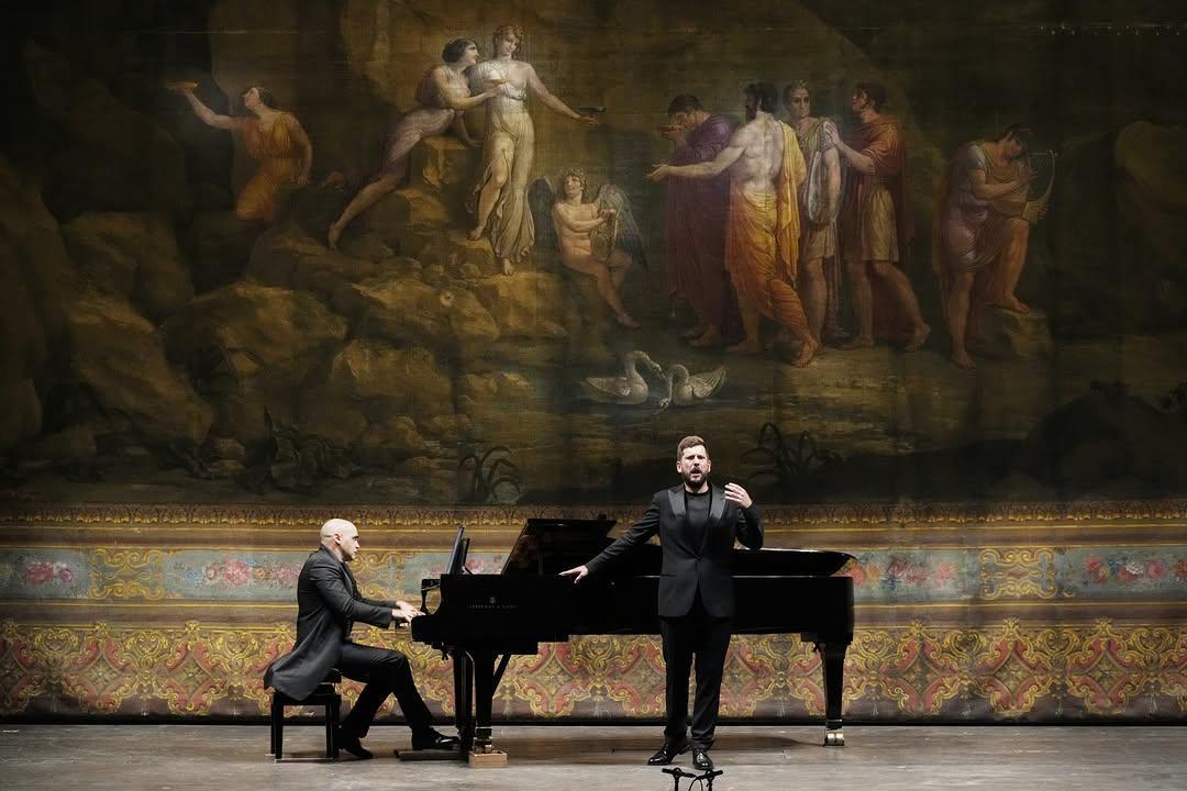 Captured moments from our #Recital at the <a href="/Rof_Pesaro/">RossiniOperaFestival</a> 🎶✨
An unforgettable joy to perform again at the stunning #TeatroRossini in Pesaro.

#MarkoMimica #MarcosMadrigal #RossiniOperaFestival #OnStage #PianistLife 🎹❤️