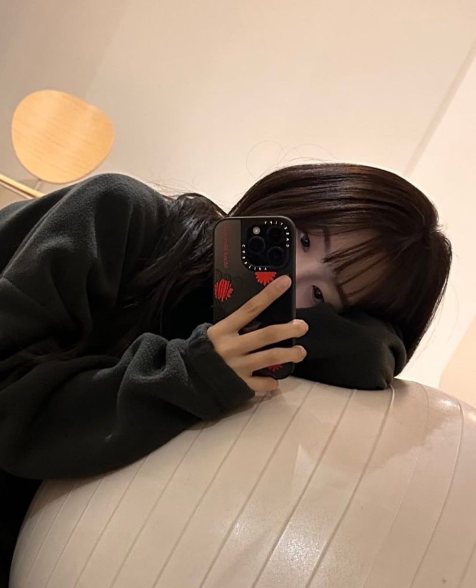 yihyun. tweet media
