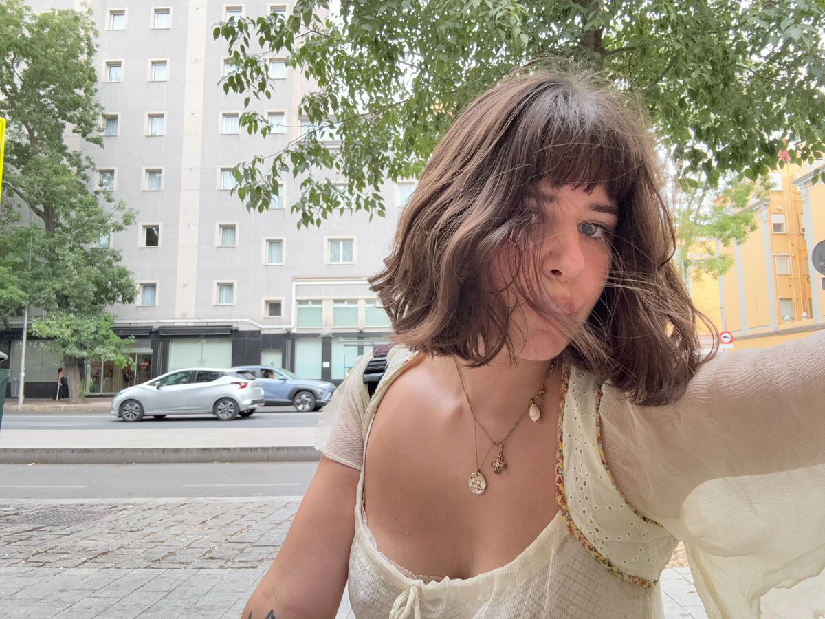 vanessa tweet media