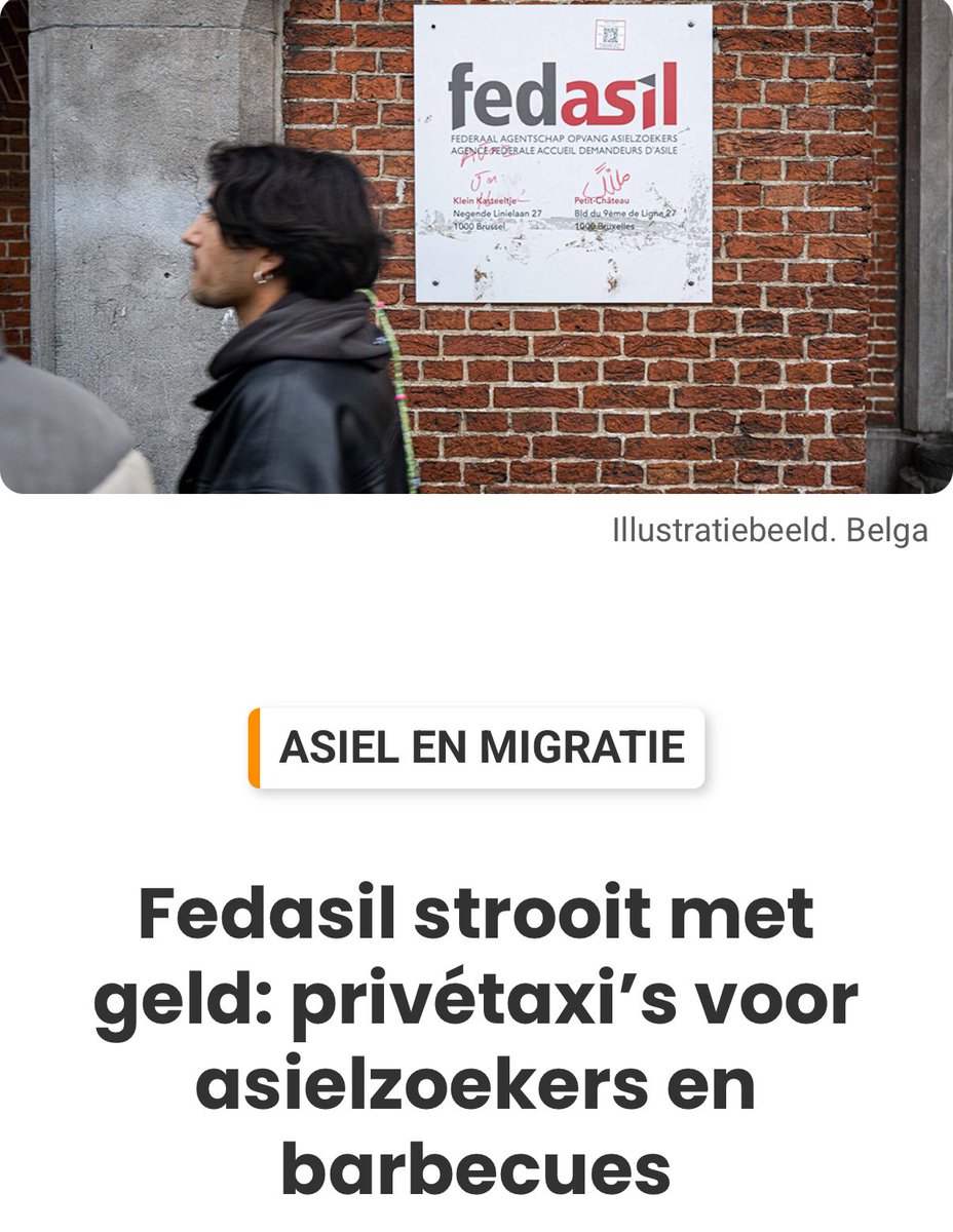 Francesca Van Belleghem (@francescavbel) on Twitter photo 🎙️ “Uit de documenten blijkt dat Fedasil bijzonder ruimhartig omsprong met overheidsgeld. Er waren naar verluidt meerdere busjes beschikbaar die asielzoekers op en af reden naar school en wellicht ook naar andere plaatsen, quasi privétaxi’s.
Daarnaast vond ze onkostennota’s voor 🎙️ “Uit de documenten blijkt dat Fedasil bijzonder ruimhartig omsprong met overheidsgeld. Er waren naar verluidt meerdere busjes beschikbaar die asielzoekers op en af reden naar school en wellicht ook naar andere plaatsen, quasi privétaxi’s.
Daarnaast vond ze onkostennota’s voor