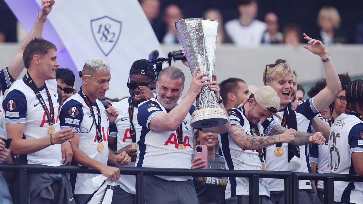 spurs fanbase:
stop fucking bashing the manager who brought us a trophy, who gave us the best week of our lives, who managed to alter the narrative &amp; obliterate the ‘spursy’ tag.  stop it - it’s unnecessary, pathetic, small-minded, divisive

whether you like it or not, Ange is a