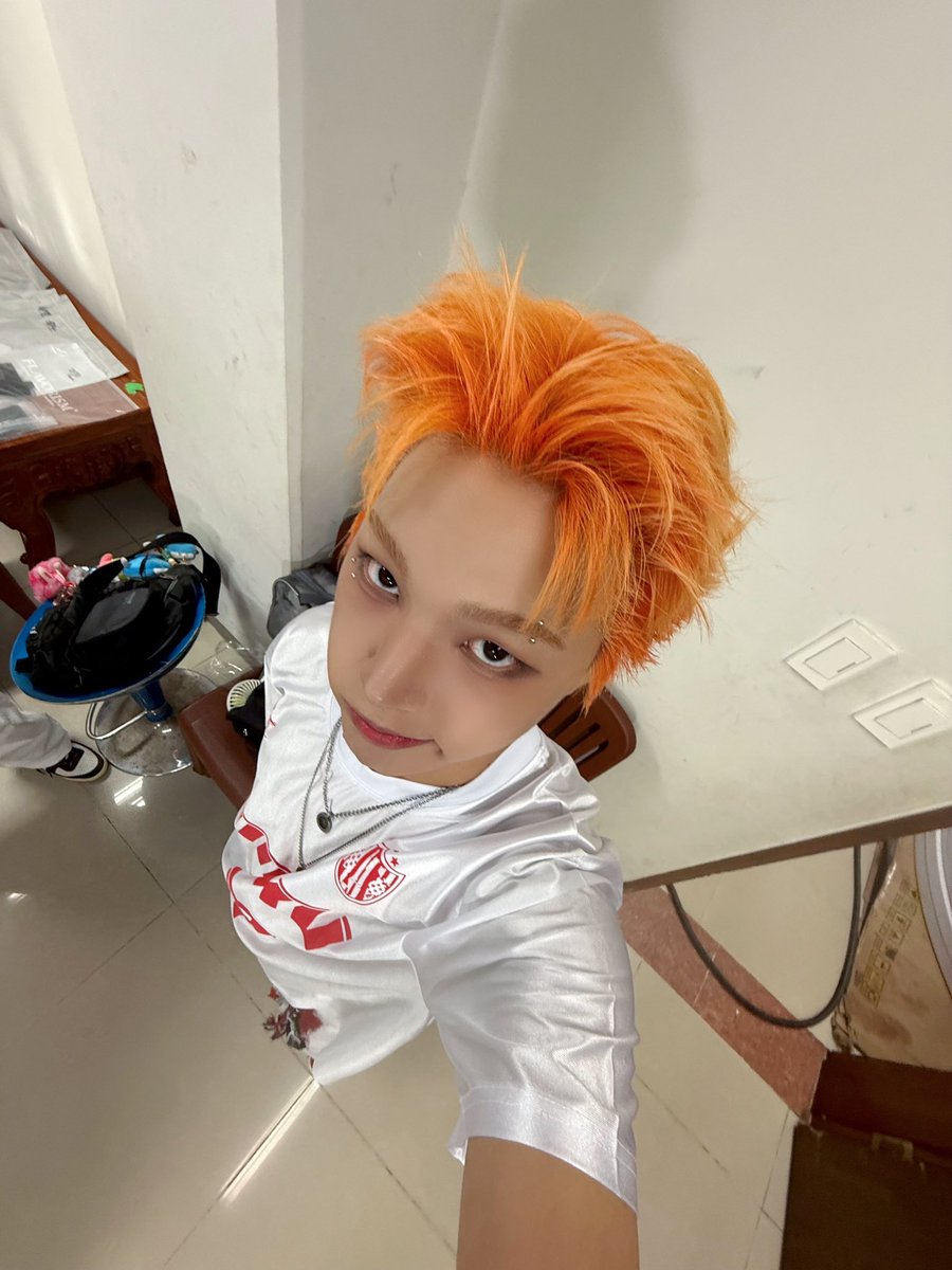 nchiveofficial's tweet photo. [#엔]
오늘은 캄보디아 마지막 밤⭐️

우리 다시 만나요💗
See you again💗
#엔카이브 #NCHIVE #NCV
#N https://t.co/LKrTEeHGU1