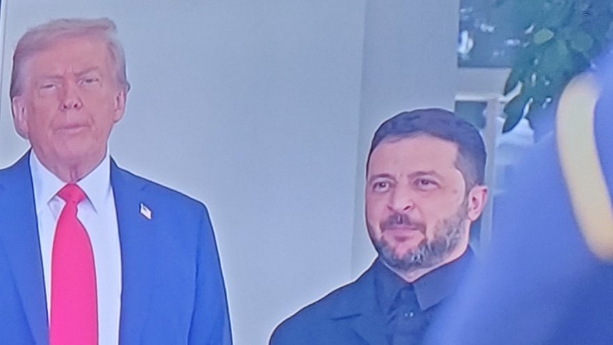 achtvierzig's tweet photo. US-Präsident TRUMP hat gerade Ukraine-Präsident SELENSKYJ
Im WEISSEN HAUS EMPFANGEN... https://t.co/rVZU1VOuOb