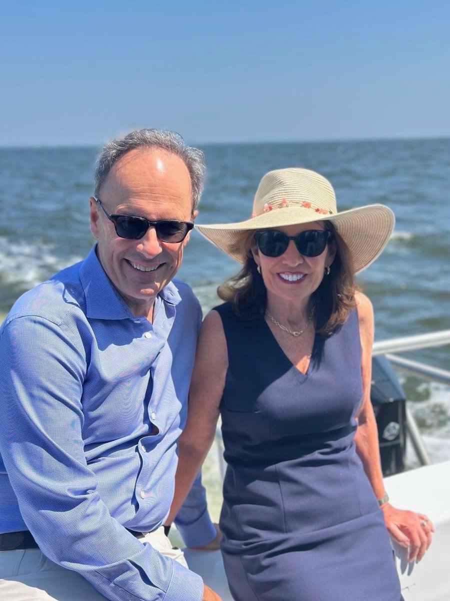 Governor Kathy Hochul tweet media