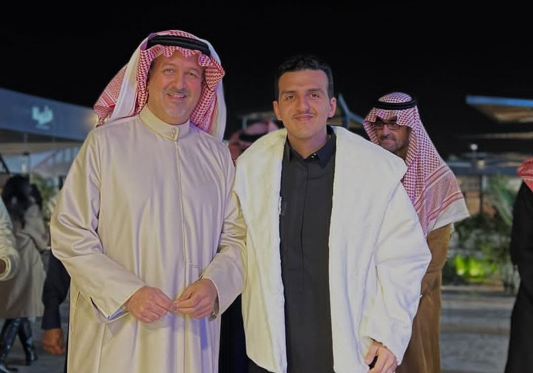 almazjaji55's tweet photo. رحم الله الموسيقار والملحن الكبير
 #أحمد_الفهد الذي ترك بصمة خالدة في وجدان الساحة الفنية وارتقى بأعماله الراقية
 تلك التي جمعت بينه وبين #فنان_العرب ونجوم الخليج لتظل شاهدة على ذوق رفيع وفن أصيل https://t.co/U3rH6Bsznm