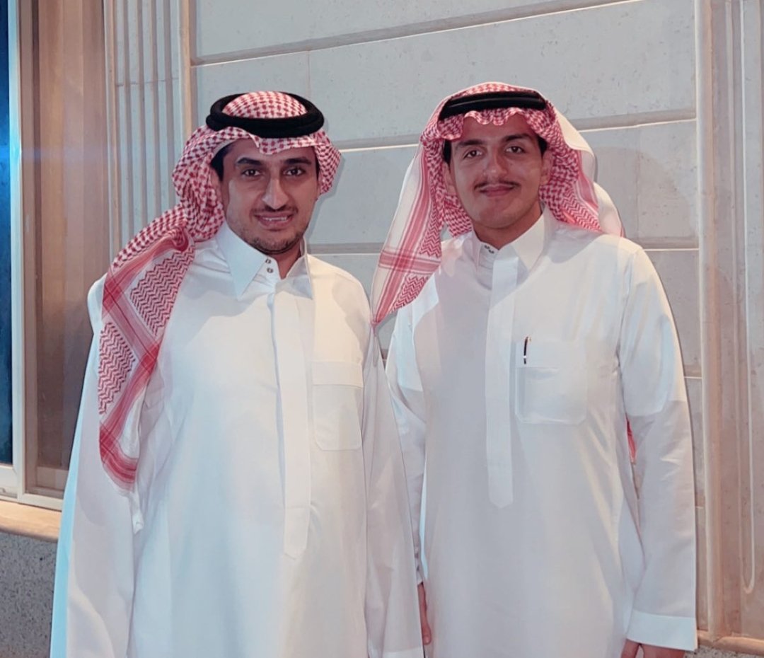 almazjaji55's tweet photo. وقد تشرفت مؤخرًا بمكالمة هاتفية مع الابن الخلوق #تركي_أحمد_الفهد الذي ورث عن والده طيب الخُلق ورُقيّ التعامل، فكان حديثه امتدادًا لجمال السيرة وعراقة الإرث الفني الذي خلّده والده، رحمه الله وأسكنه فسيح جناته https://t.co/clCJypic2O