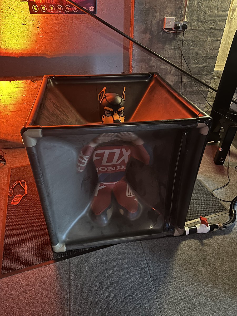 The KinkyBiologist tweet media