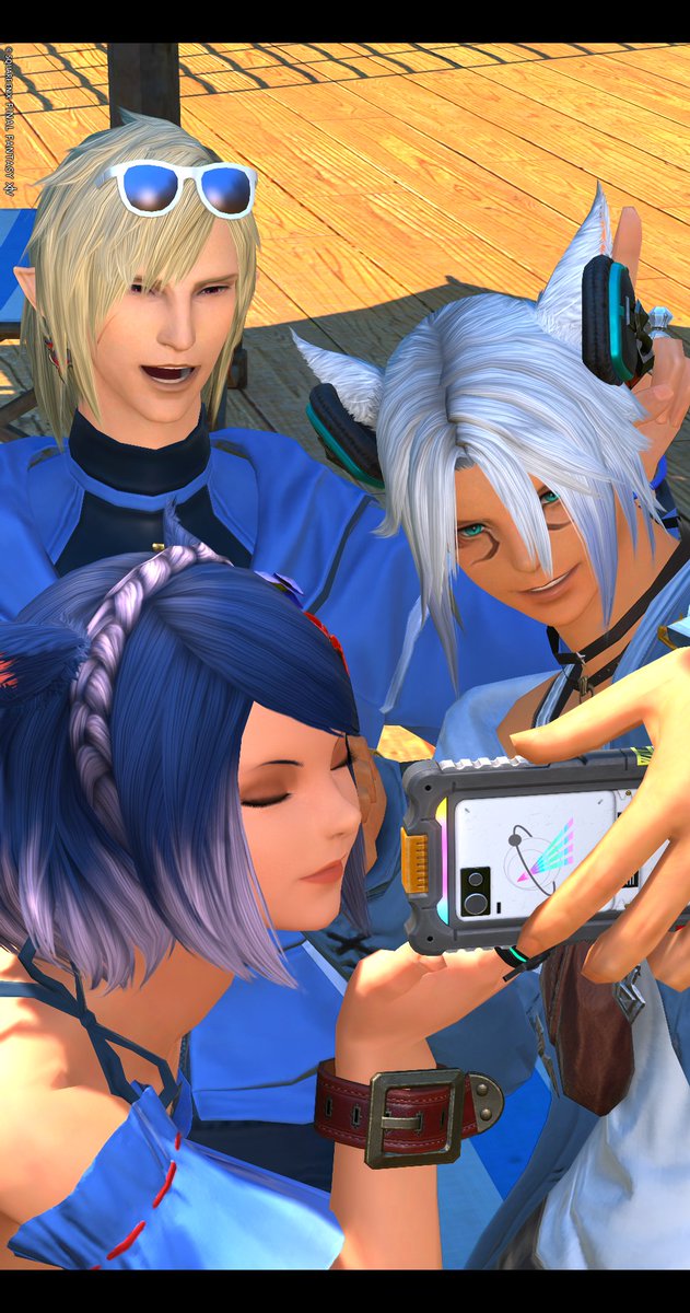 m_Laze_FF14's tweet photo. みんな青の水着を着てくるの面白すぎる https://t.co/VcxFPLhJ4p
