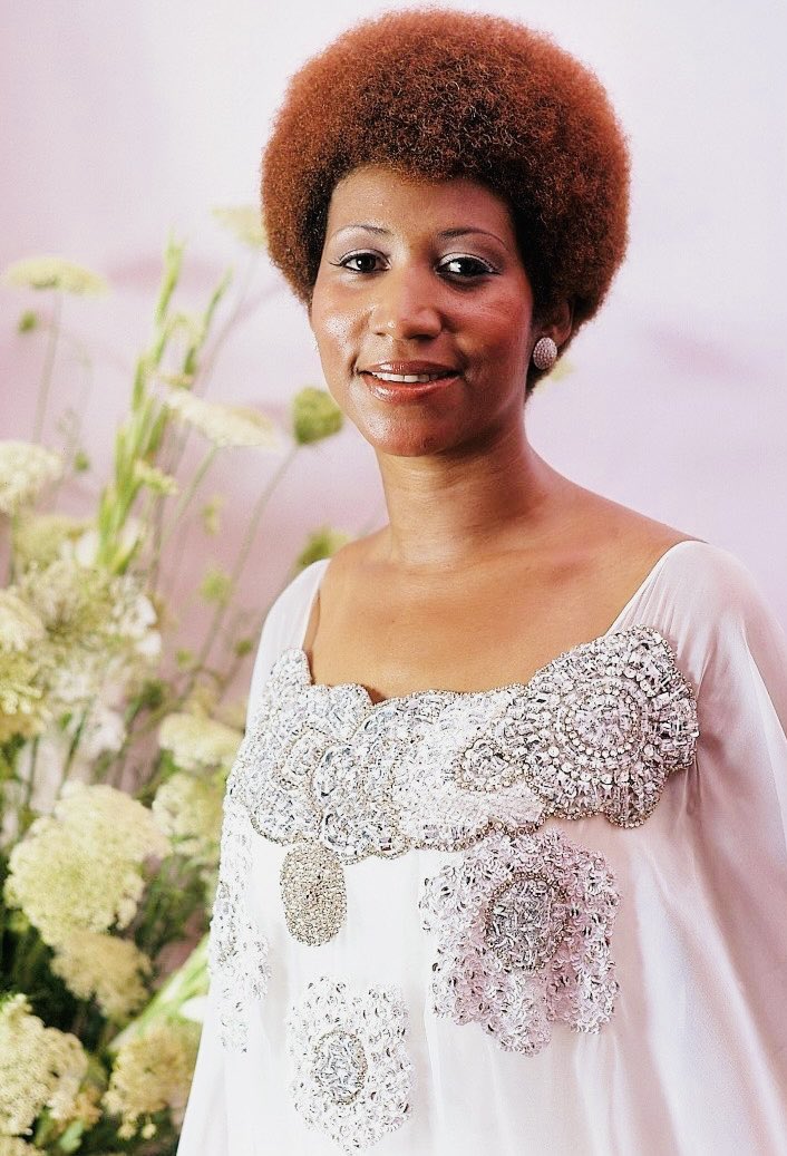 Holly_Lawson713's tweet photo. WUAA-GCC remembers the Queen of Soul, Aretha Franklin @dstinc1913
โWE CALL HER DR. ARETHA ๐
#ArethaFranklin #DST1913 #QueenOfSoul #WU1856 #SuoMarte #TheWu https://t.co/QfPVCZywFw