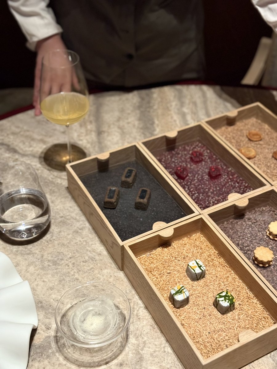 15hr👋🏻 tweet media