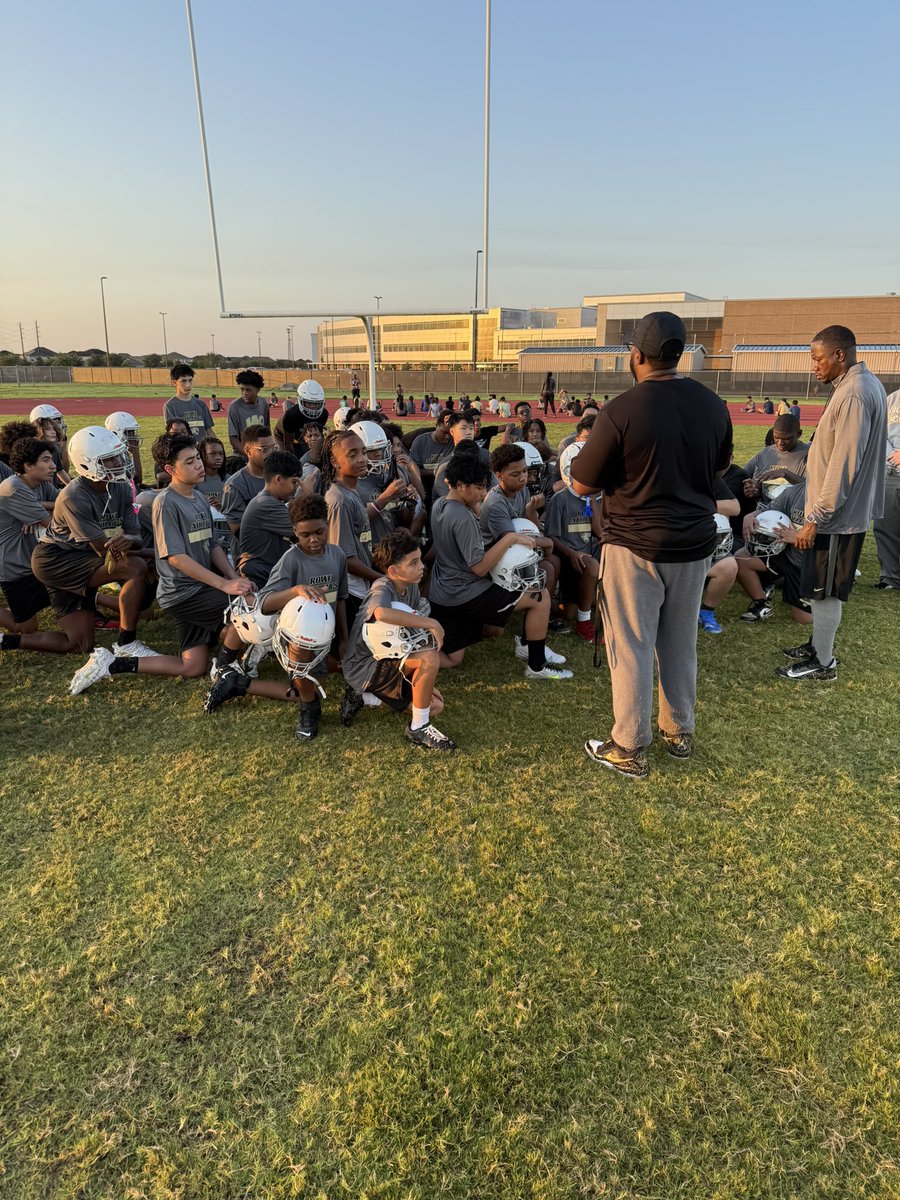 Donald Lawrence (@coachlawrencefb) on Twitter photo Final message of the practice this morning from our <a href="/RoweBoysAthl/">Rowe Boys Athletics</a> coaches was about hard work, leadership on campus, and a commitment to excellence.
Keep Grinding! Final message of the practice this morning from our <a href="/RoweBoysAthl/">Rowe Boys Athletics</a> coaches was about hard work, leadership on campus, and a commitment to excellence.
Keep Grinding!